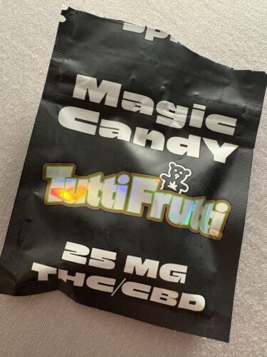 Click to view full screen Magic Candy - Bonbons THC - 100 MG photo review