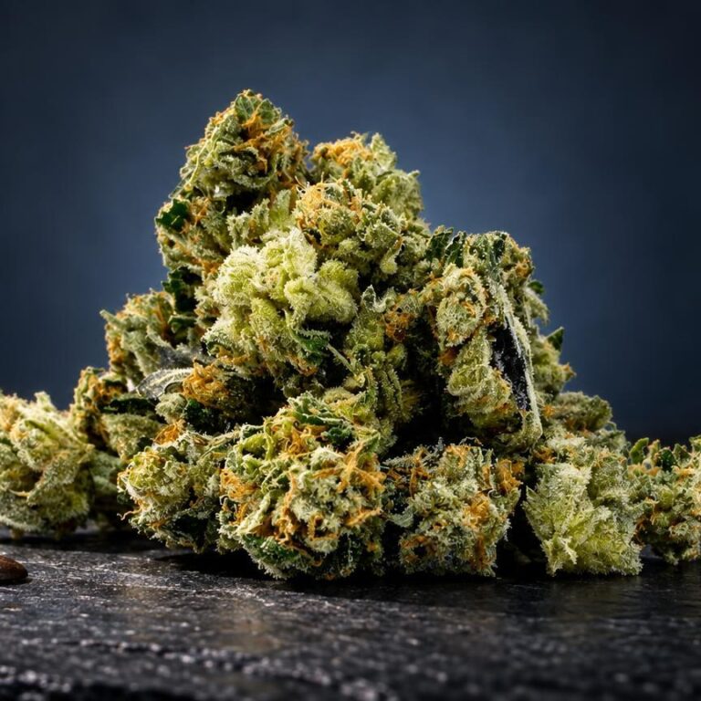 CBD-Blüten Wirkung: Blüte Minibud Premium Superskunk in Szene gesetzt