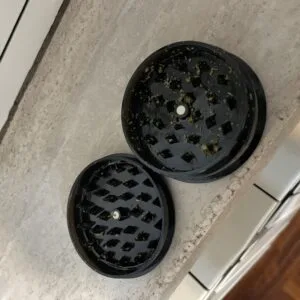 Kundenbewertung Mini Grinder mit Foto - Spliff