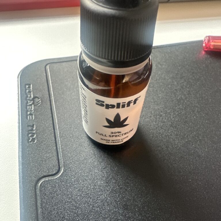 Click to view full screen Kundenbewertung Öl 30 % – Vollspektrum mit Foto - Spliff