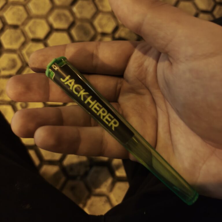 Click to view full screen Kundenbewertung Pre-Roll - Jack Herer mit Foto - Spliff