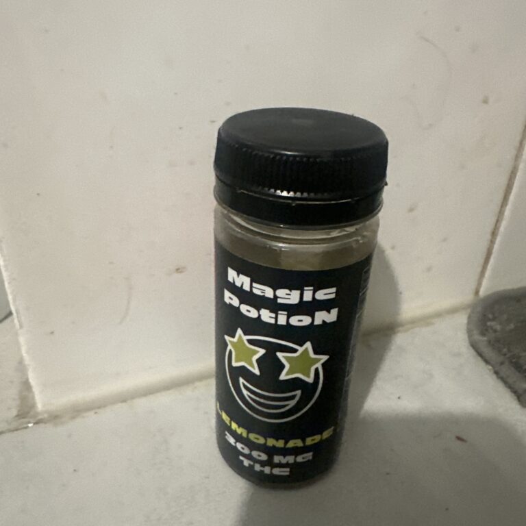 Click to view full screen Kundenbewertung Sirup - Magic Potion - 300 mg mit Foto - Spliff